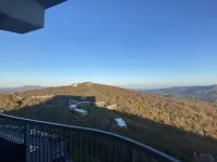 Seventh floor Mountain View condo.