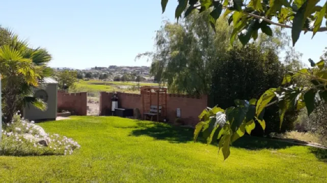 Cozy 1-Bedroom Casita w/ Pool and Yard