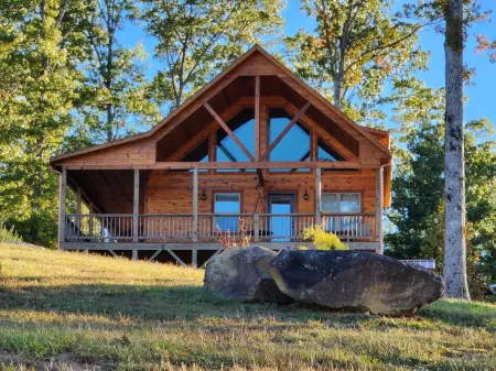 Breathtaking Panoramic Skyline Mountain Top View Cabin