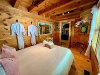 Enjoy a Cabin Including Blueberry Picking, Yard Games, Fire Pit, Screened Porch.