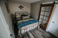 Cozy stay at the “Country Farmhouse Sleeps 12 - WiFi