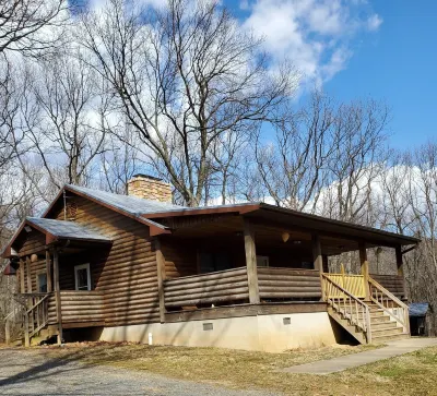 Adorable Cabin at Trout-Stocked Paddy Run Surrounded by GWNF and Hiking Trails Hotels near Cedar Creek Winery LLC