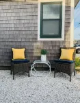 Water View Cottage within Steps to Private Beach