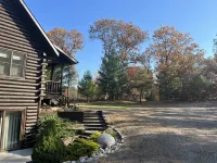 Little Valley private log cabin in the woods by Lake Petenwell - Chalets