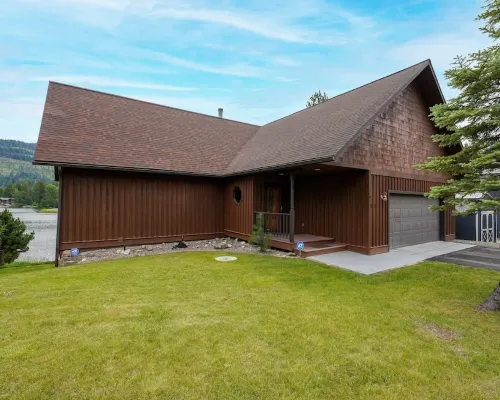Your Lake Pend Orielle Get Away, beautiful waterfront home with private dock Ξενοδοχεία στην πόλη Sagle
