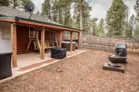 Cheerful 1-bedroom cabin with hot tub -  Privatzimmer