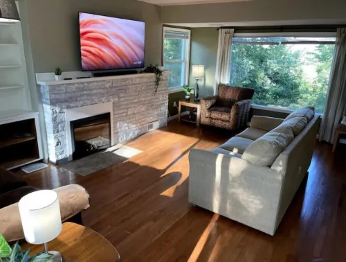 Downtown Ames Peaceful Getaway