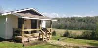 Sweeton Creek cozy cabin just minutes from Lake Norfork