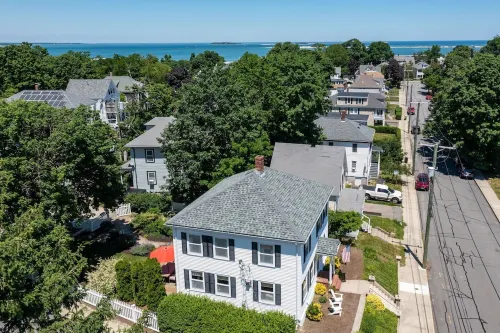 Updated Antique in Historic Downtown Plymouth