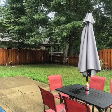 Cozy Brick house - 3 BR,  2 1/2 Bath, fenced in back yard with privacy fence.