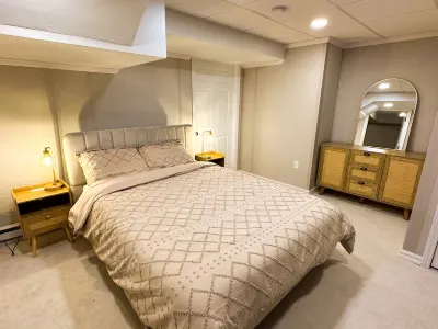 Beautiful family getaway, walking distance to markets, 35 min drive to Boston