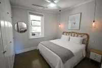 Beautifully renovated country cottage located near Mclaren Vale's best wineries Hotels in Clarendon