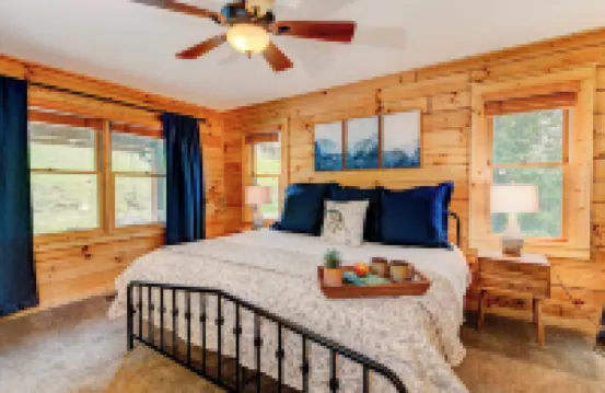 Raven Cliff - Mountain Views/7 Person Hot Tub