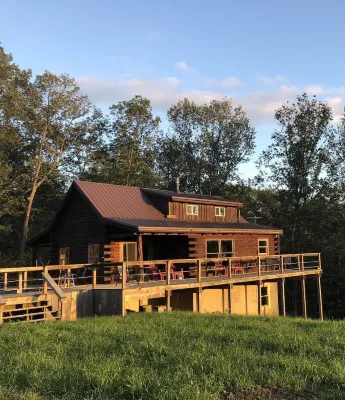 Private getaway cabin in the woods