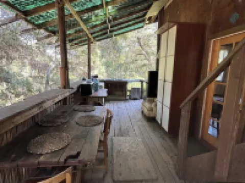 Topanga Japanese Tea House + Private Creek + Mountain Trails. Hotels in Topanga