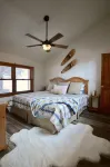Golf Course and Mountain View - Minutes from the Resort
