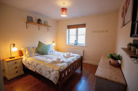 Spacious stylish entire coach-house in the beautiful Somerset town of Frome