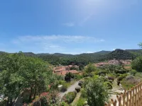 AT THE CASTLE OF O LE CASTEL