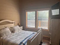 "QUITTIN TIME" Brand New Beautiful Cozy Lake House in Daisy on Lake Greeson!!!