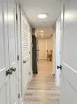 Newly renovated condo, minutes to NYC!