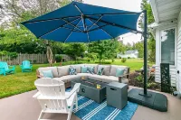 Fall Lake Getaway w/Bicycles & Walkable Neighborhood~ SPIRE/Wineries/BULA