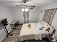 Beautiful two-story home close to downtown worcester 5beds-4bedroom