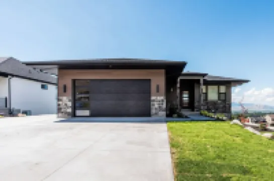 Brand new 3 bed 2 bath with sunset views