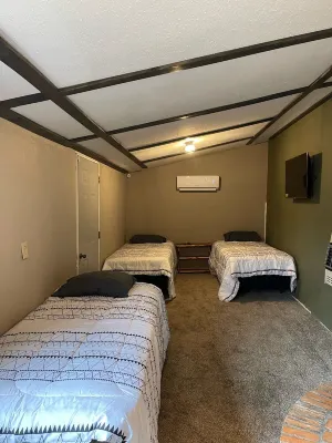 Triple S Lodge at the Bottoms