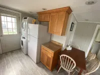 Oceanside Cottage condo next to beach 2bedroom 1bath for 4-6 people