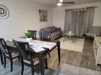 Bright-Lovely 2 Bed 1 Bath,15 Minutes From Beach
