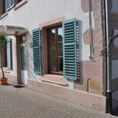 HISTORICAL CENTER, APARTMENT WITH GARDEN, PARKING outside Christmas market period