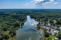 Waterfront w/Floating Dock, Kayaks~Family Home Hotel a Piankatank