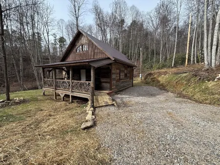 Mountain Hideaway! A Beautiful Creekside Cabin Now With New Lower Rates!