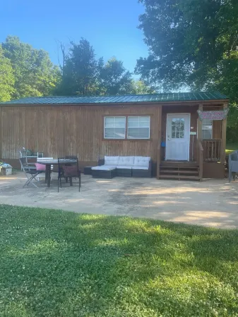 Tiny Cozy Home in Missouri Отели в г. Bayou I Township