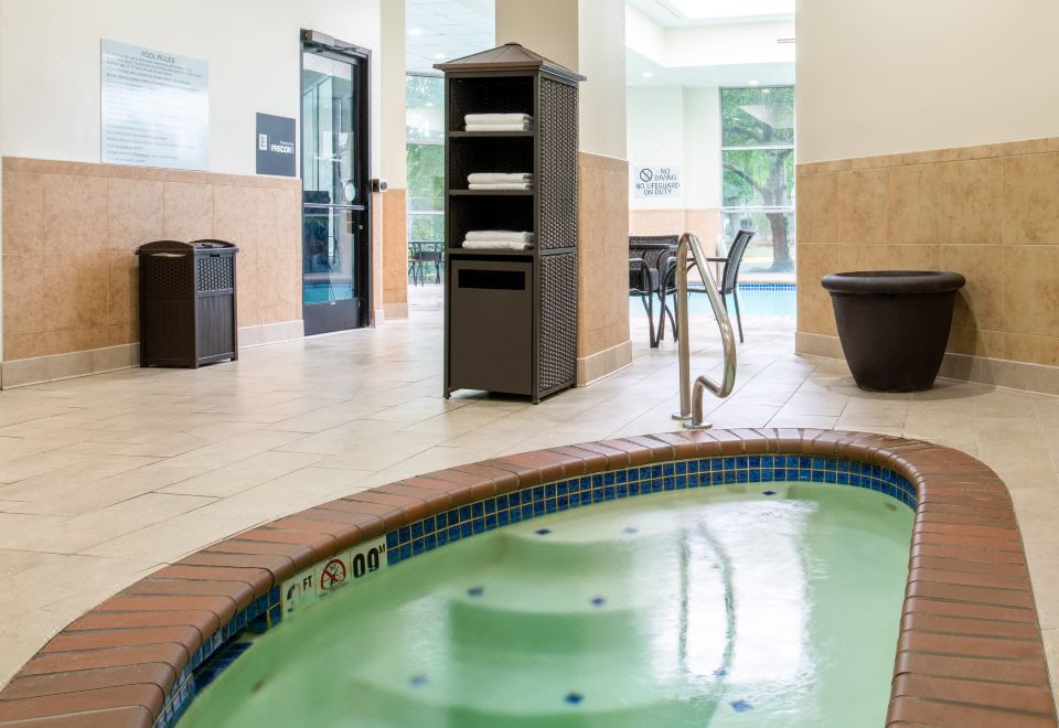 엠버시 스위트 바이 힐튼 시애틀 타코마 인터내셔널 에어포트