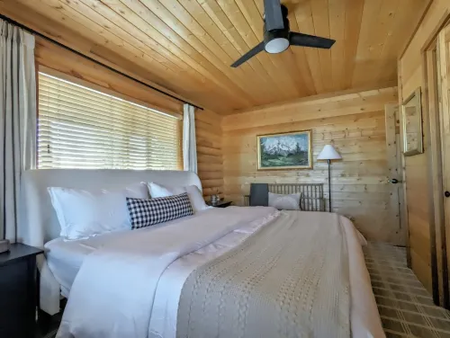 Cozy Mountain escape near Park City w/ game room, hot tub for the whole family