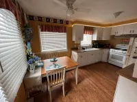 Parkside ranch on deadend street in North winton Village Hotel a Rochester