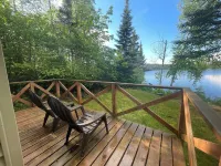Cabin 3 'Kingfisher' 1 Br, 2 pp, Overlooks Lake, Access to Boats!