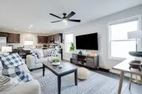 Modern, Spacious Whole Unit Traveler's Home!