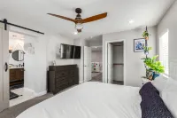 Modern Island Getaway w/ Heated Pool, Bar & Gazebo