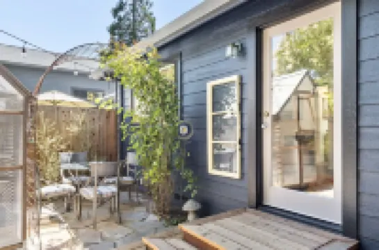 Downtown Sebastopol Studio