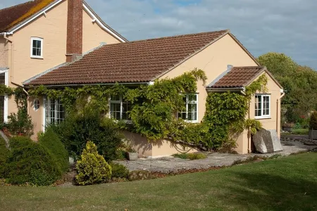 Farmhouse Annexe For 2 People In A Peaceful Location In North Dorset Отели в г. Стерминстер Ньютон