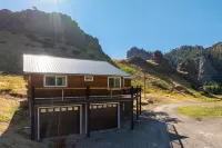 The Studio at Prewett Creek, near Missouri River!!