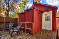 2024 Remodeled Creekside Cabin Steps to Downtown Manitou Springs Lic#9244