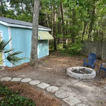 Tranquil Private Home, Heart of Inlet, easy walk to Marshwalk and Restaurants