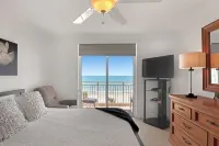 Coastal Charm: 2 Bedroom 2 Bath Beachfront Condo, Indian Harbour Beach