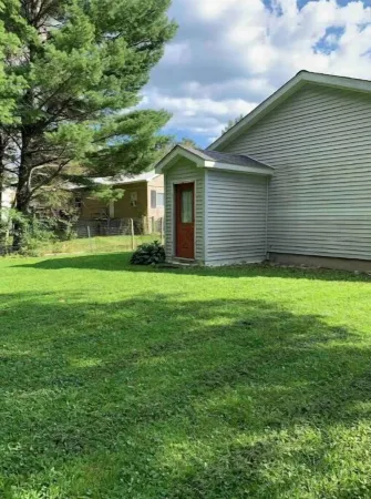 Whole House in Schroon Lake: 35 Min to Gore Mnt! Отели в г. Шрун