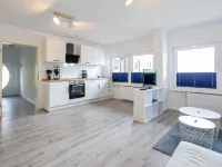 Ferienwohnung Küstenwind, Fussläufig vom Strand, Wlan, Eigene Terrasse, Sky Hotels in Schillig