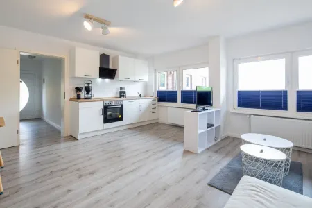 Ferienwohnung Küstenwind, Fussläufig vom Strand, Wlan, Eigene Terrasse, Sky