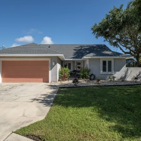 Screened Heated Pool & Hot Tub with Golf Cart - ONE Block to the BEACH!